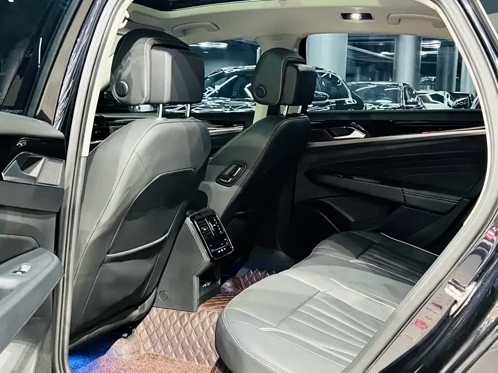 Volkswagen Passat — фото 7