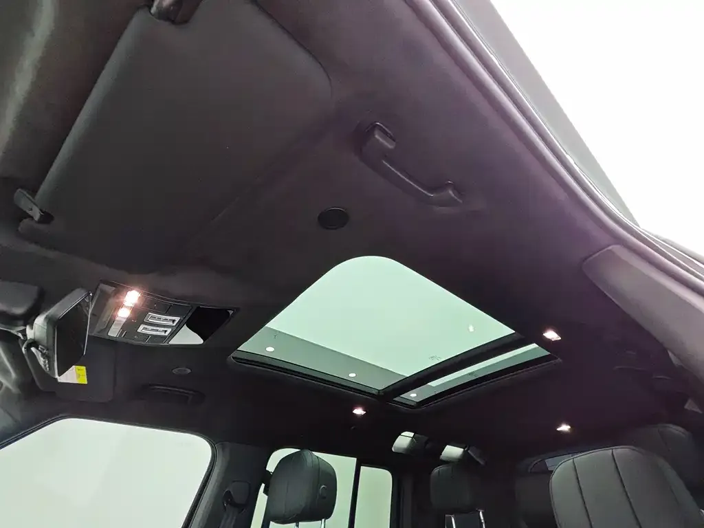 Land Rover Defender — фото 3