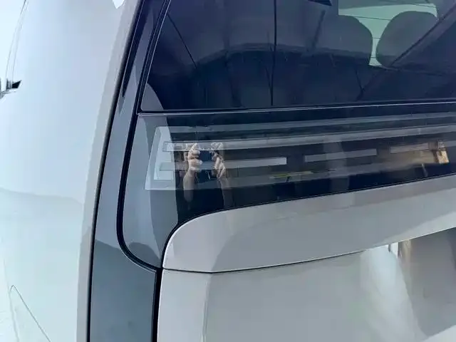 Li Auto MEGA — фото 3