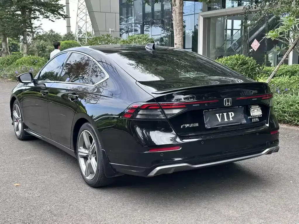 Honda Accord — фото 5