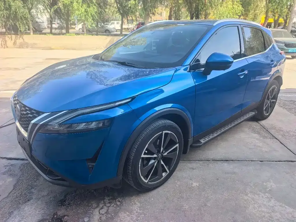 Nissan Qashqai — фото 1