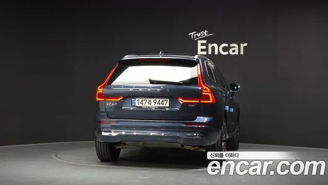Volvo XC60 — фото 2