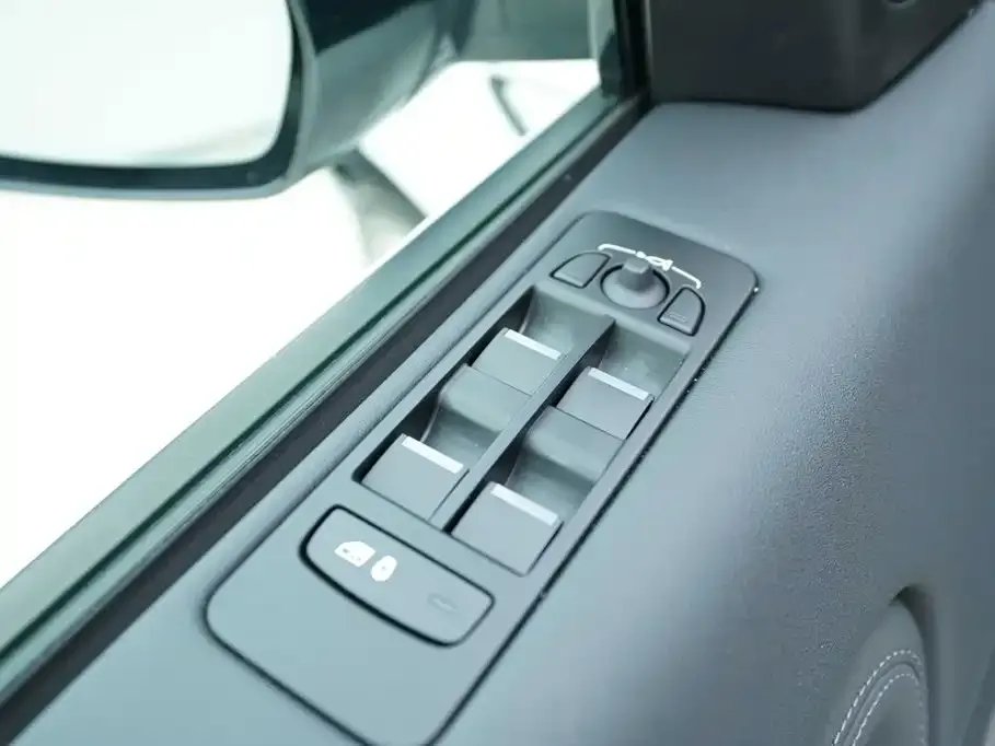 Land Rover Discovery Sport — фото 10