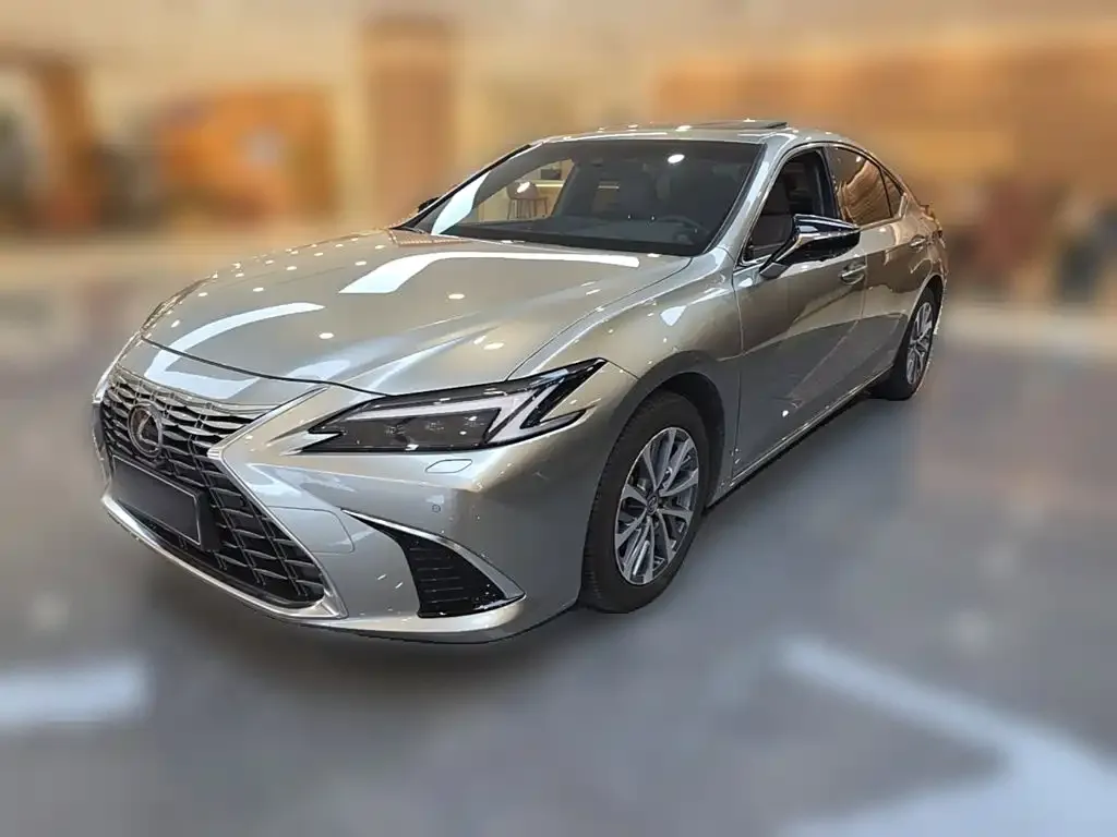 Lexus ES — фото 10