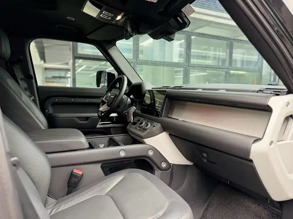 Land Rover Defender — фото 2