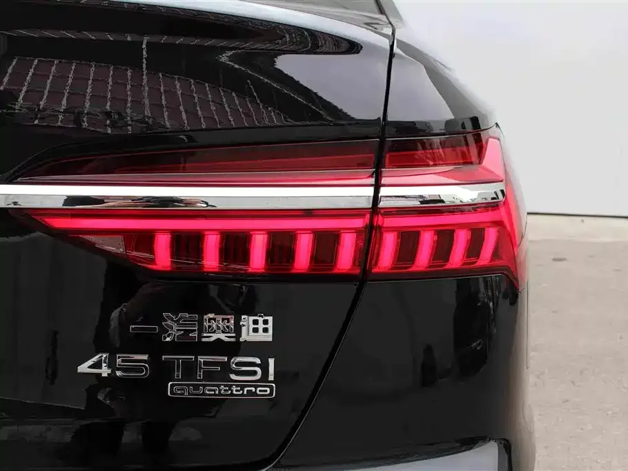 Audi A6L — фото 2