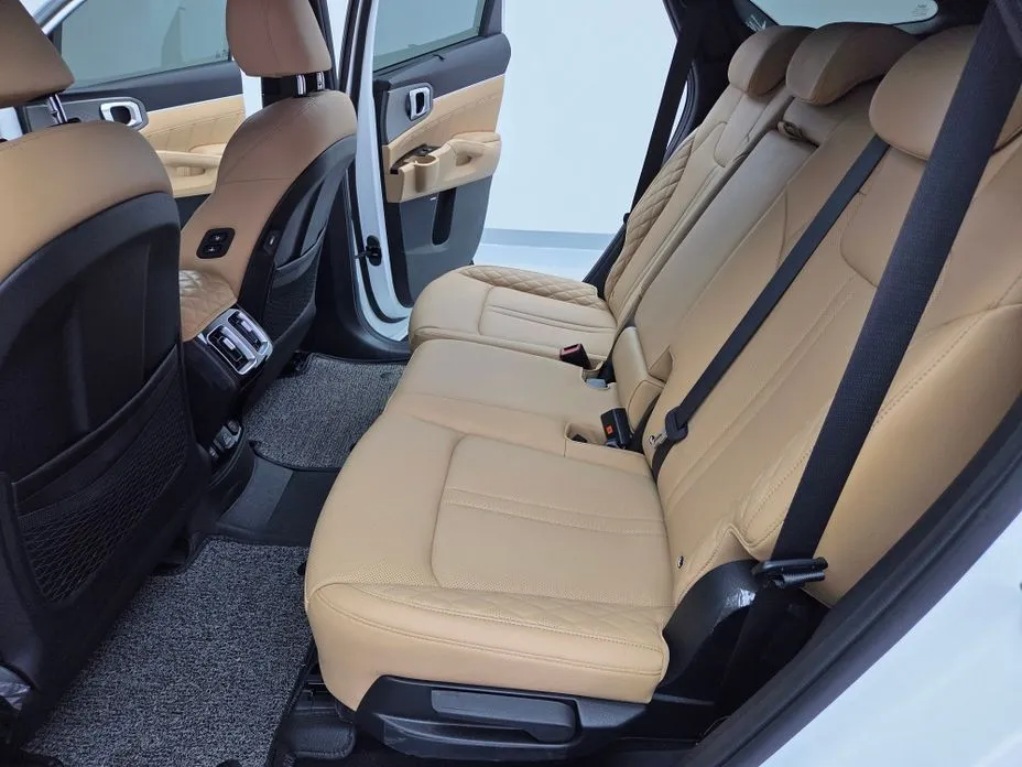 Kia Sorento — фото 10