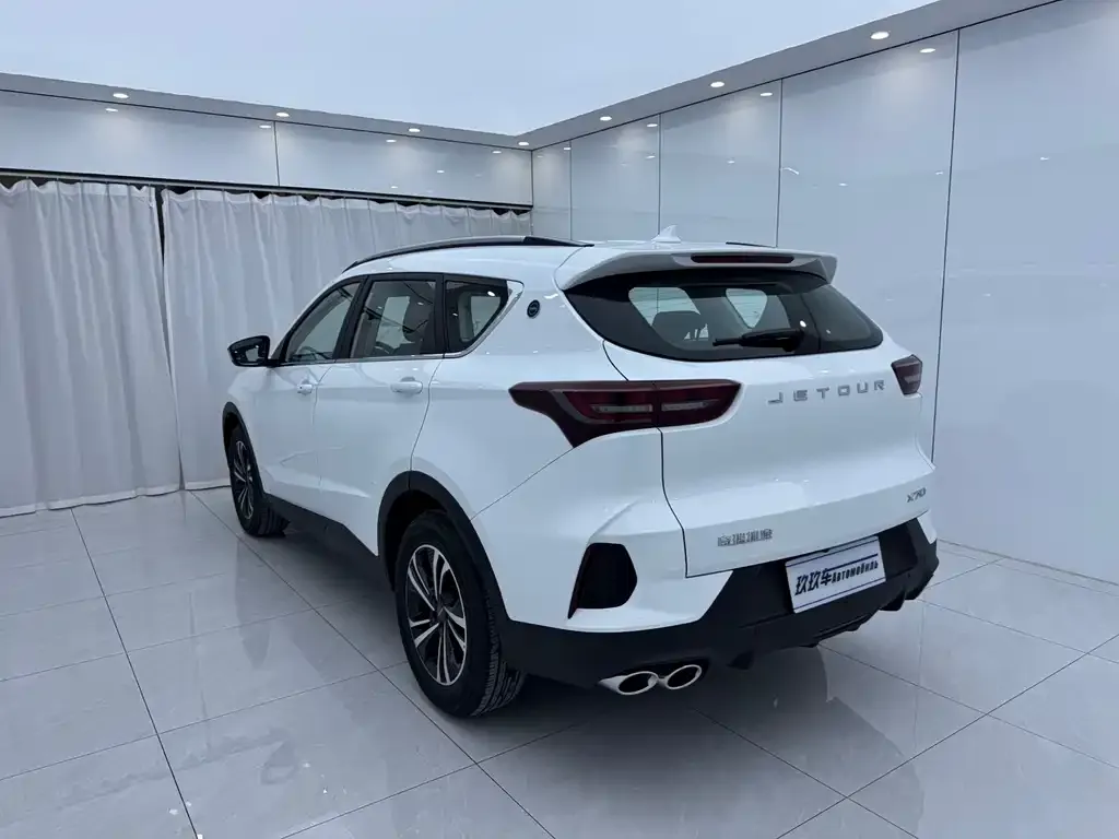 Jetour X70 — фото 10
