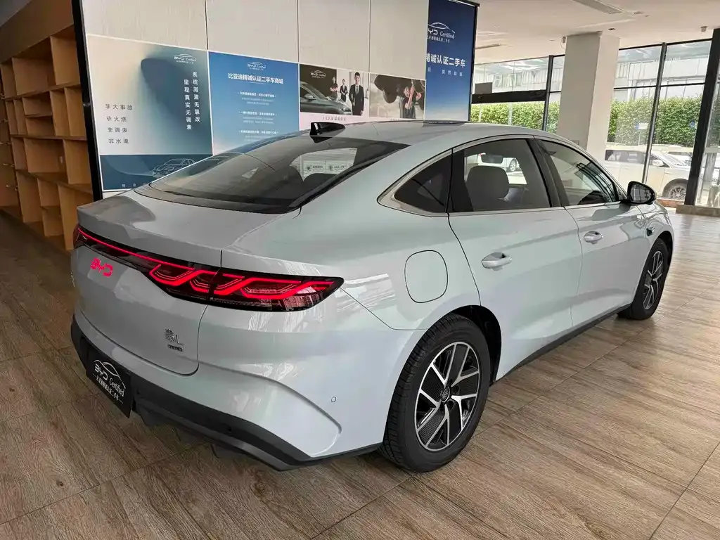 BYD Qin L — фото 2