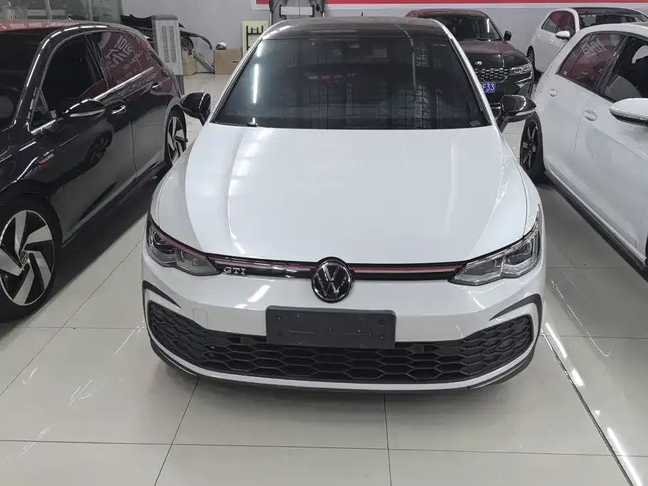 Volkswagen Golf GTI — фото 6
