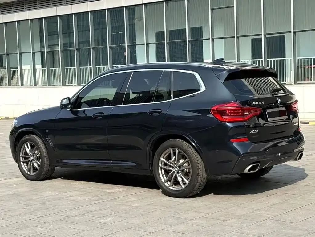 BMW X3 — фото 8