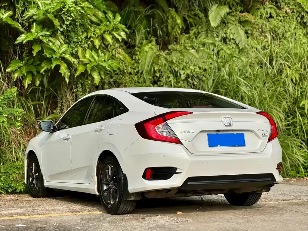 Honda Civic — фото 3