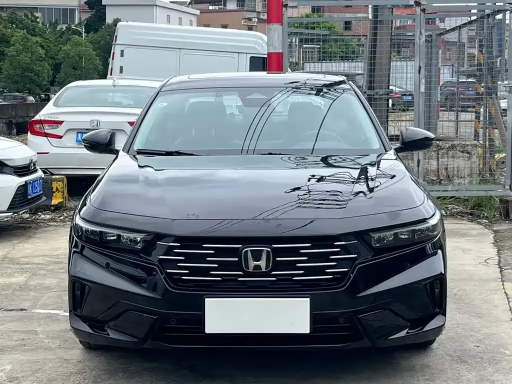 Honda Accord — фото 8