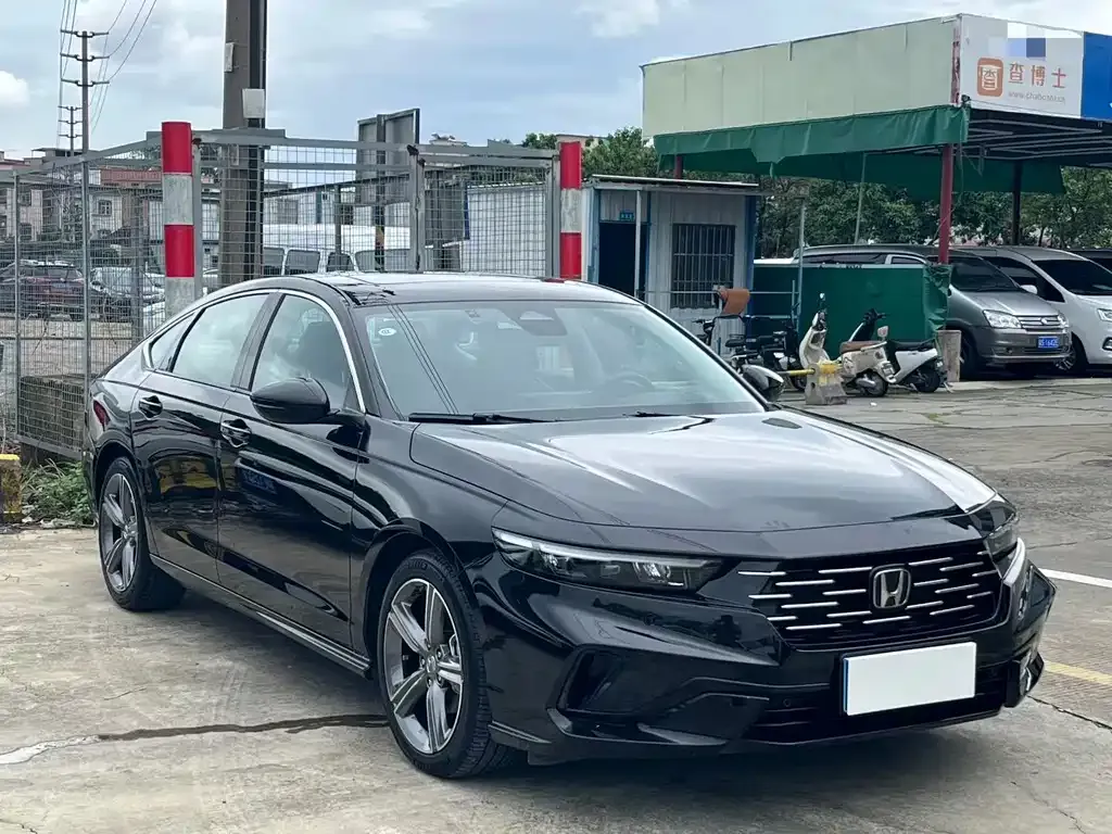 Honda Accord — фото 7