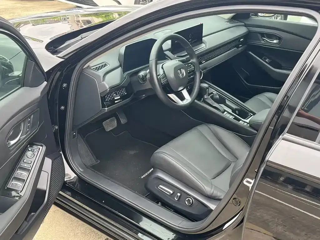 Honda Accord — фото 3