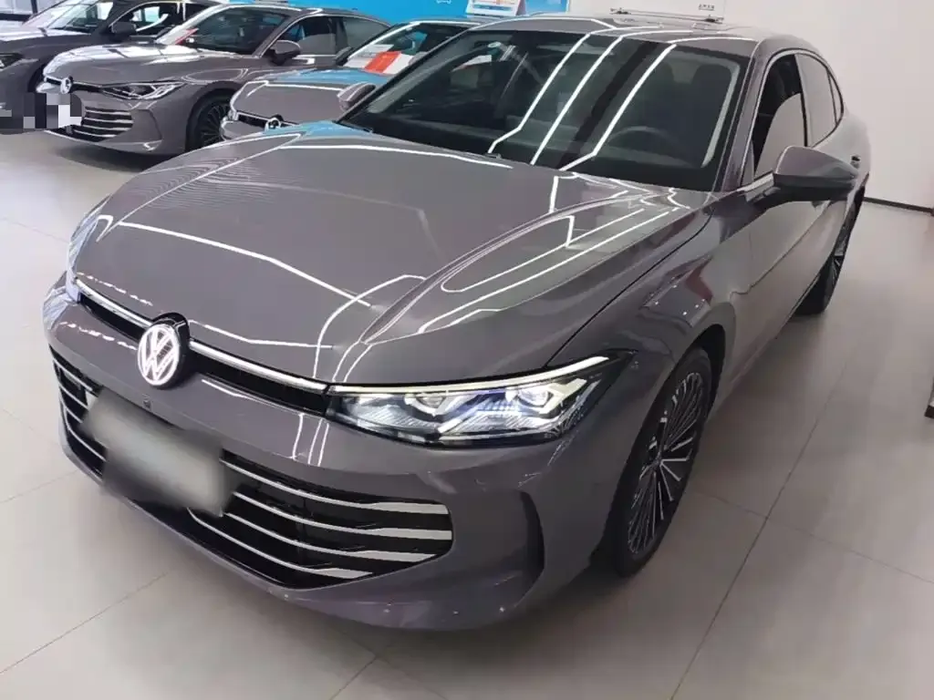 Volkswagen Passat — фото 1