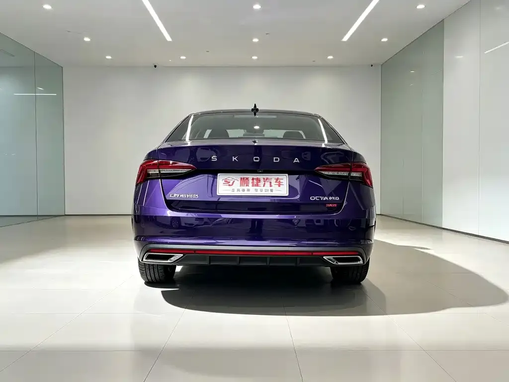 Skoda Octavia — фото 4