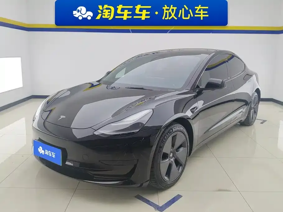 Tesla Model 3 — фото 1