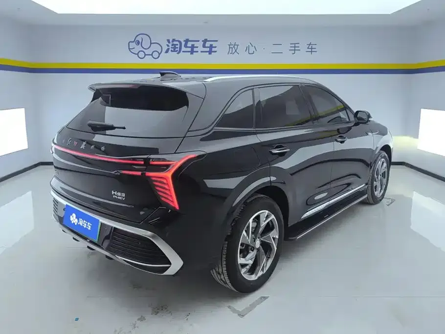 Hongqi HS3 PHEV — фото 6