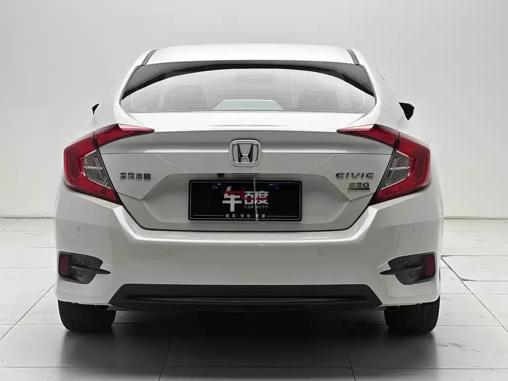 Honda Civic — фото 9