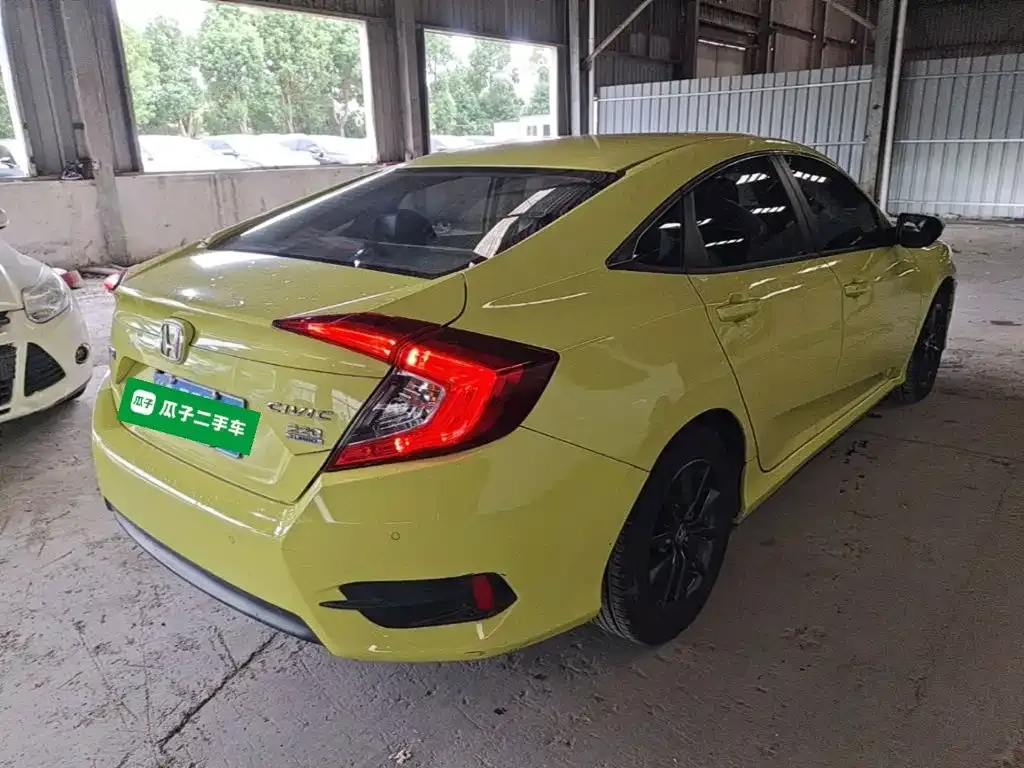 Honda Civic — фото 10