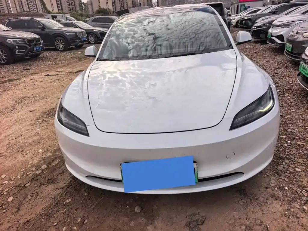 Tesla Model 3 — фото 2