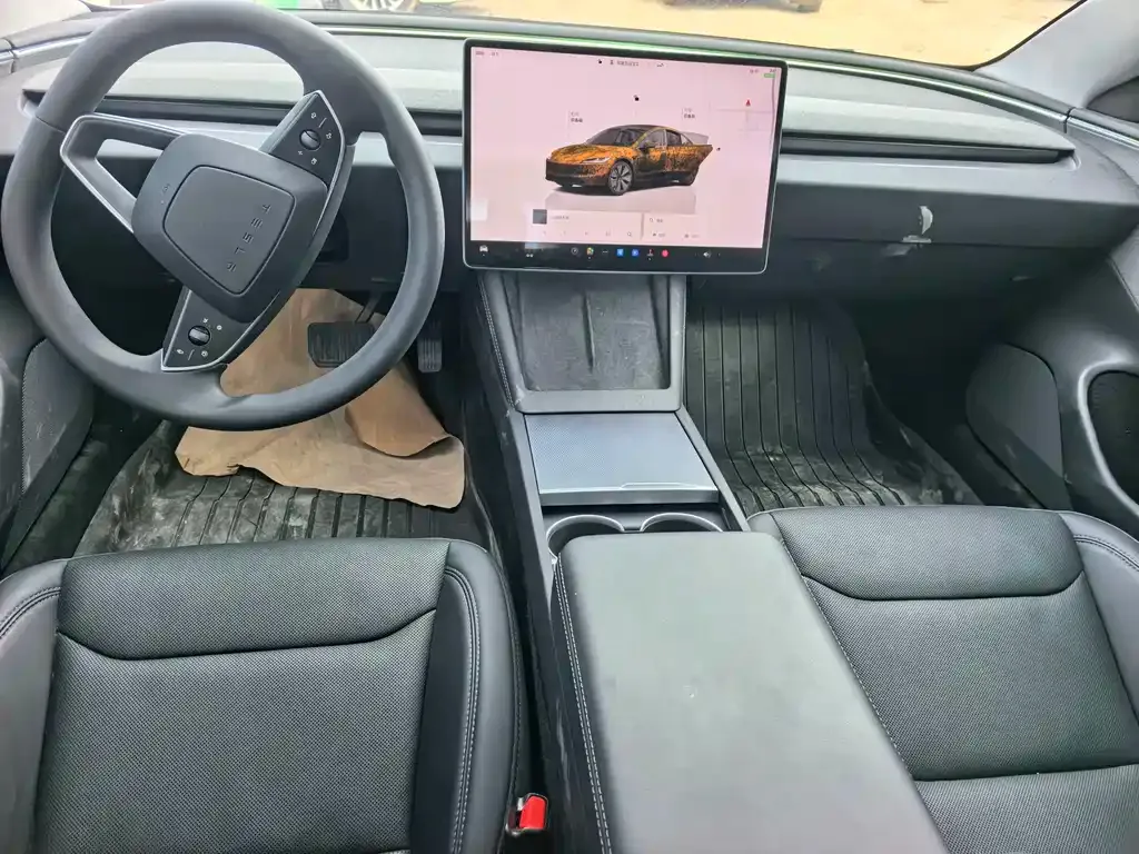 Tesla Model 3 — фото 8