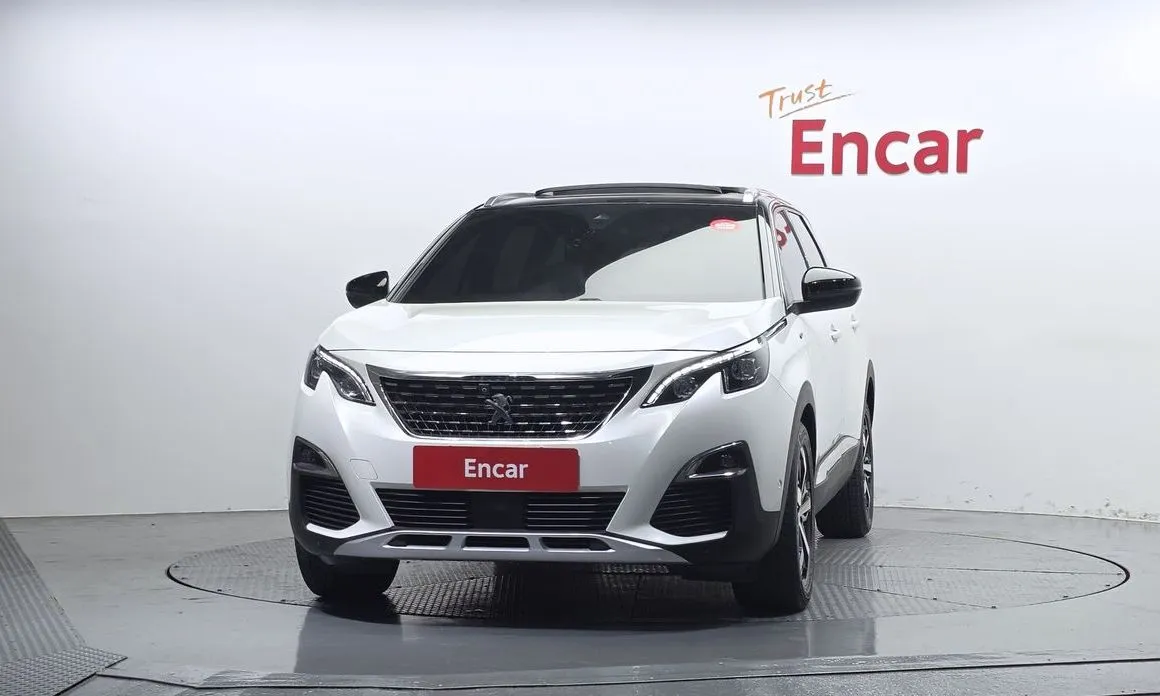Peugeot 5008 — фото 1