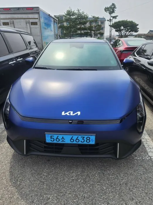 Kia EV4 — фото 1