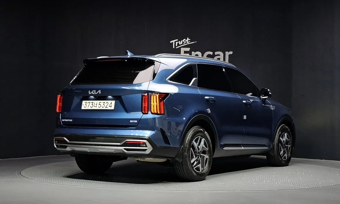 Kia Sorento — фото 6
