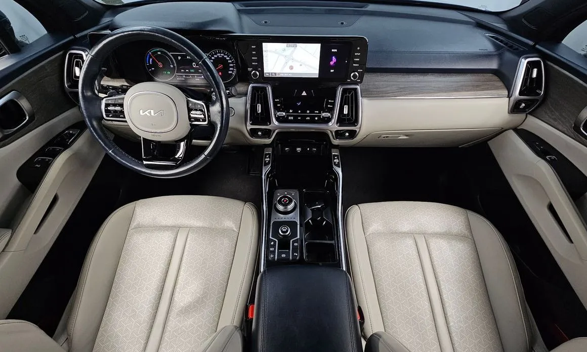 Kia Sorento — фото 7