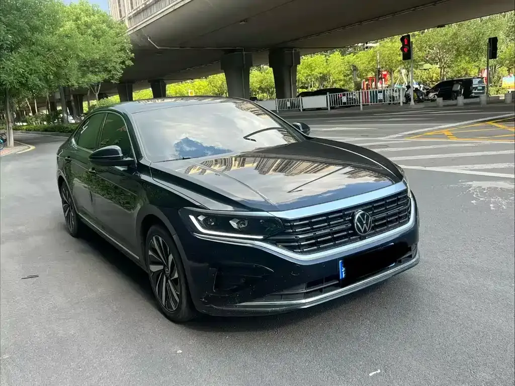 Volkswagen Passat — фото 5