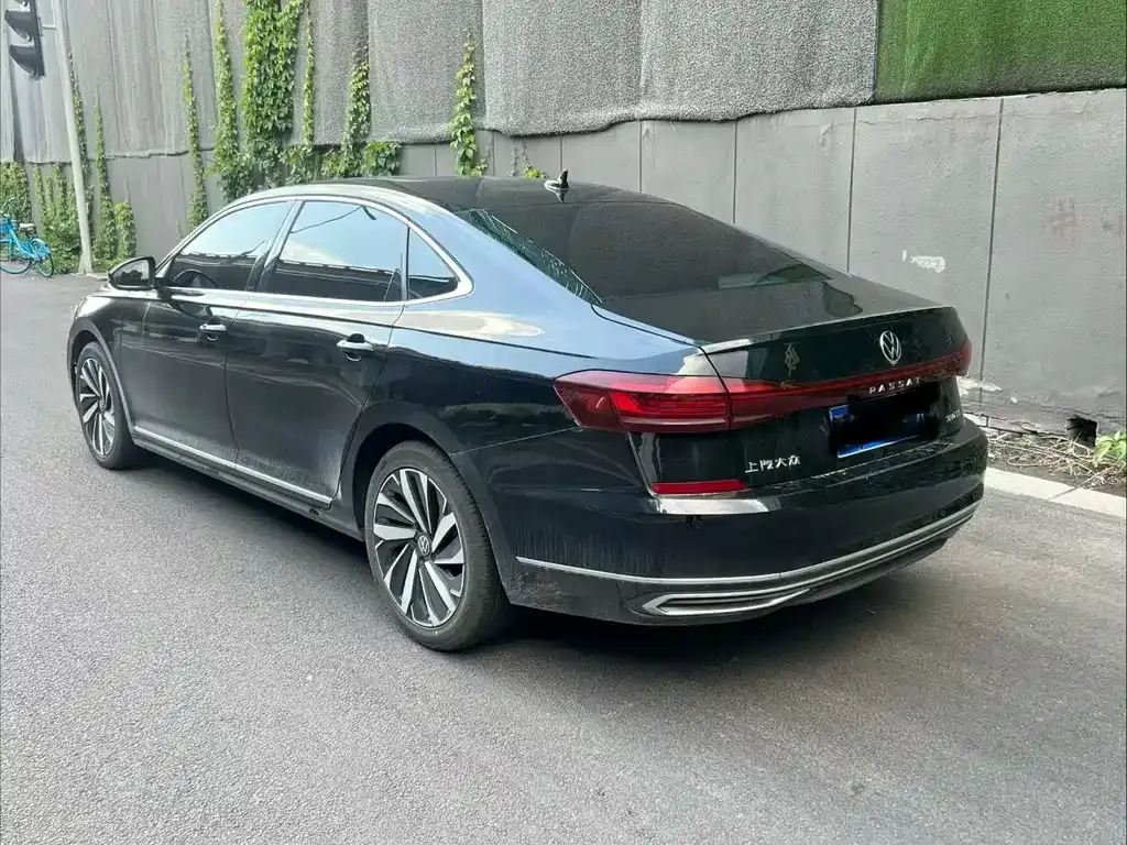 Volkswagen Passat — фото 4