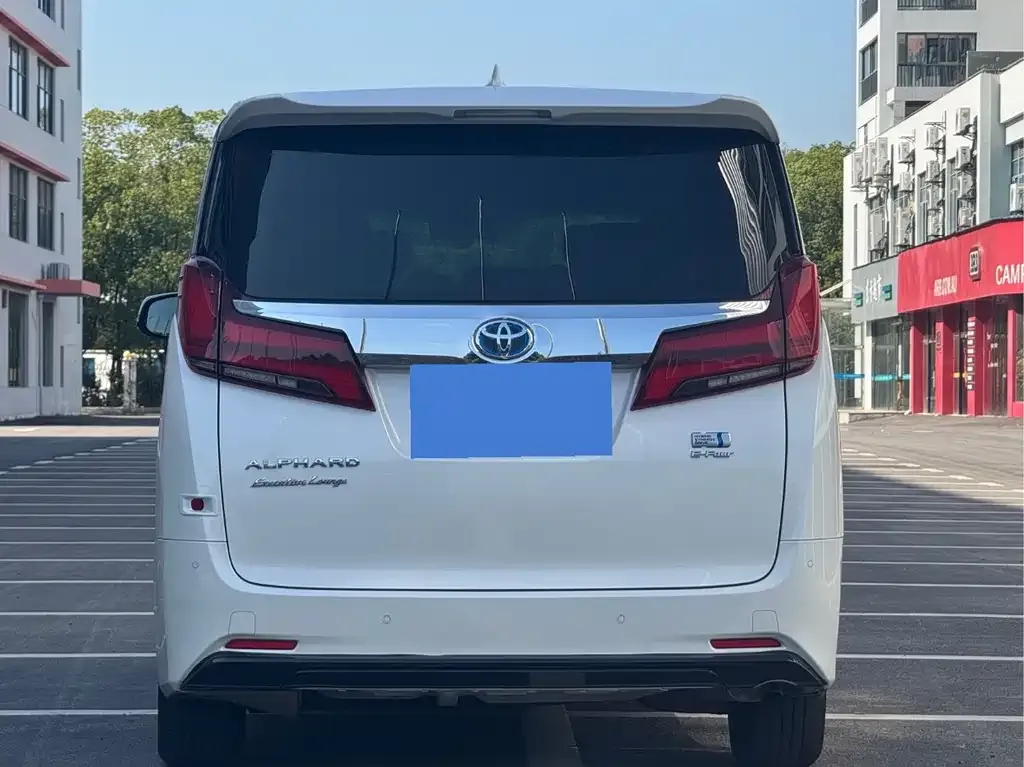 Toyota Alphard — фото 3