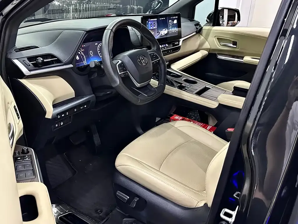 Toyota Granvia — фото 6