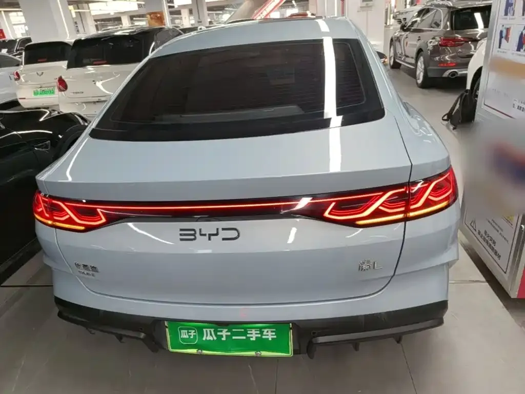 BYD Qin L — фото 9
