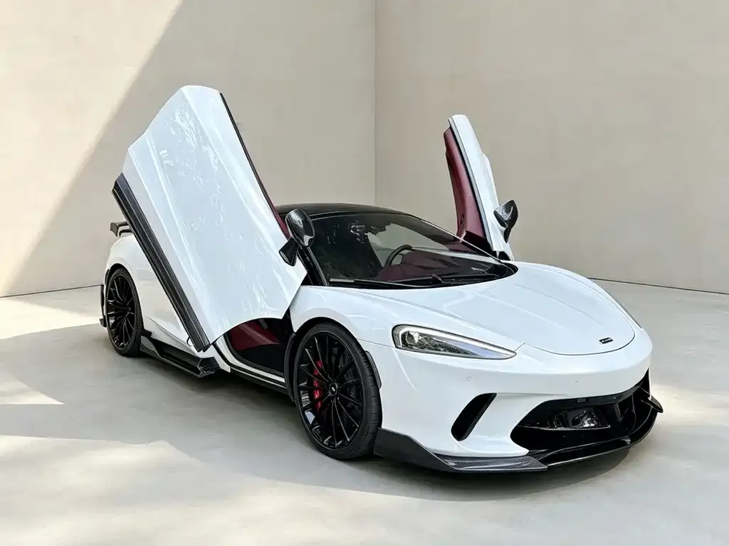 McLaren GT — фото 1