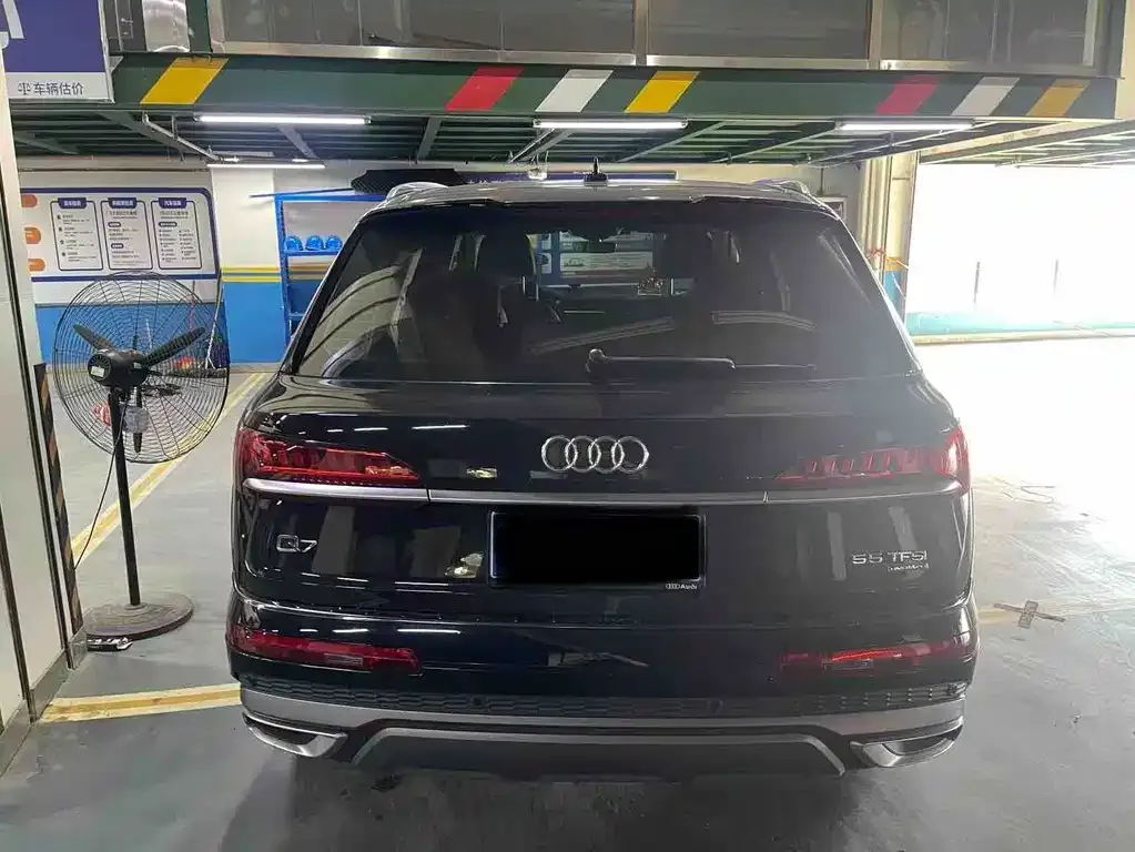 Audi Q7 — фото 5