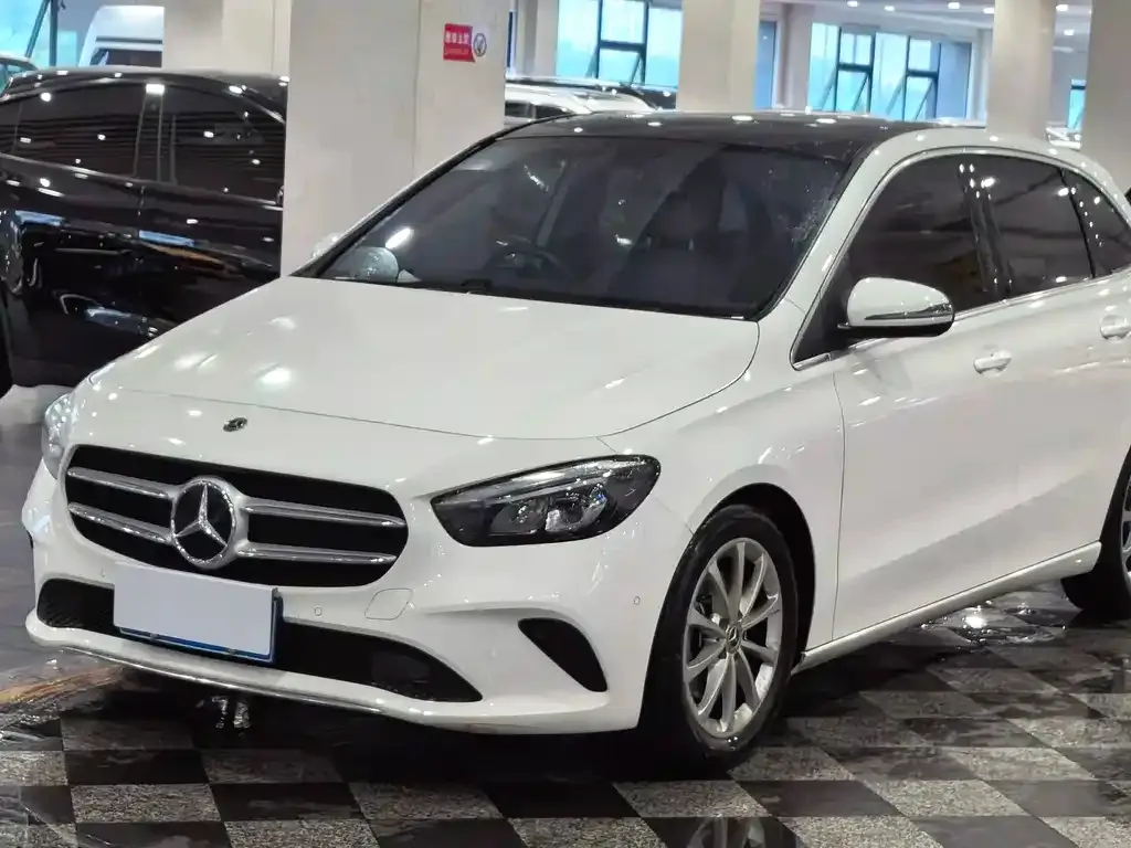 Mercedes-Benz B-Class — фото 1