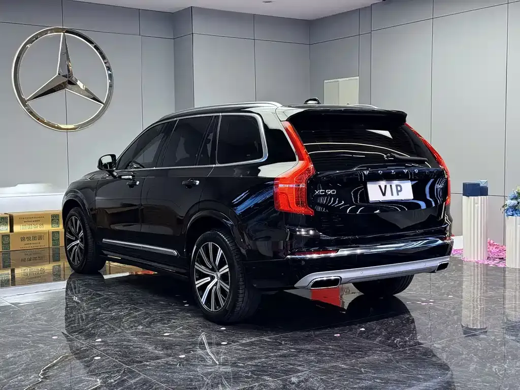 Volvo XC90 — фото 2