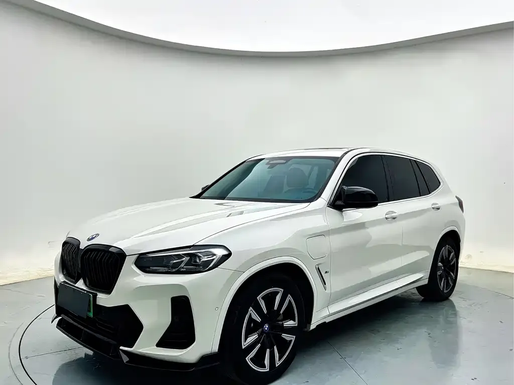 BMW iX3 — фото 5
