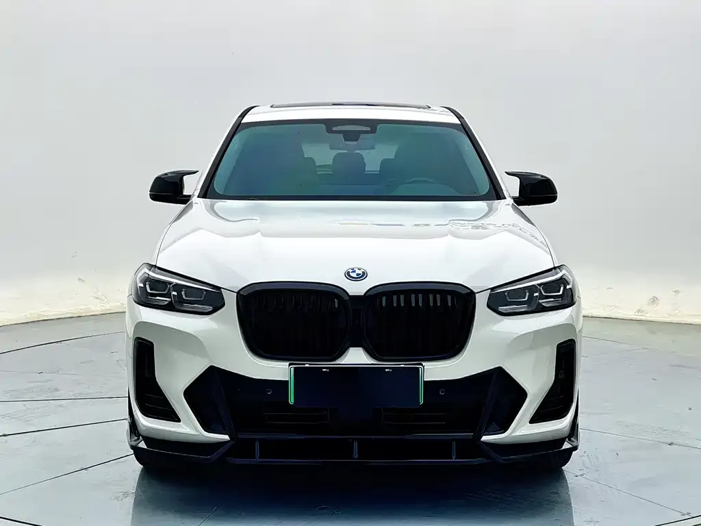 BMW iX3 — фото 10