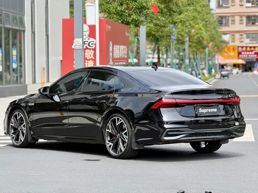 Audi A7L — фото 4