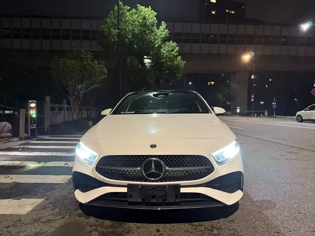 Mercedes-Benz A-Class — фото 1