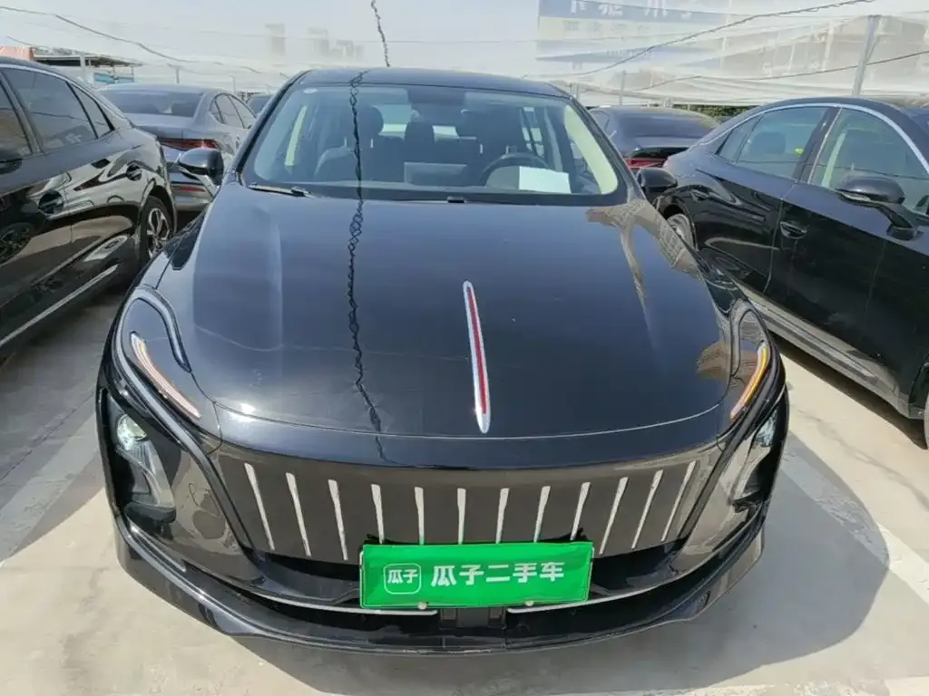 Hongqi E-QM5 — фото 3