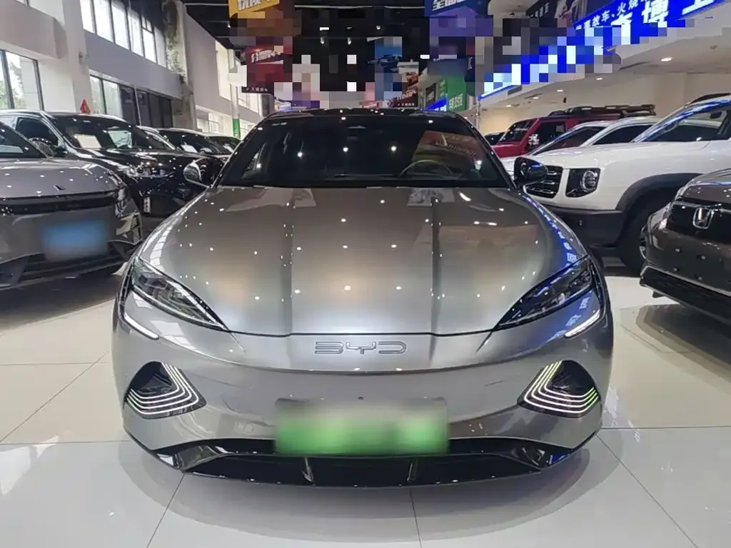 BYD Seal — фото 4