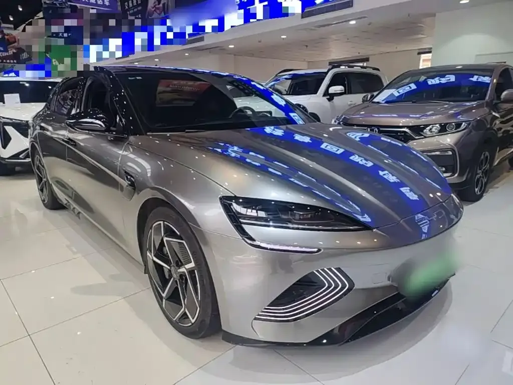 BYD Seal — фото 8