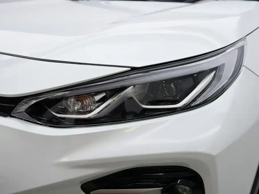 Toyota Wildlander — фото 10