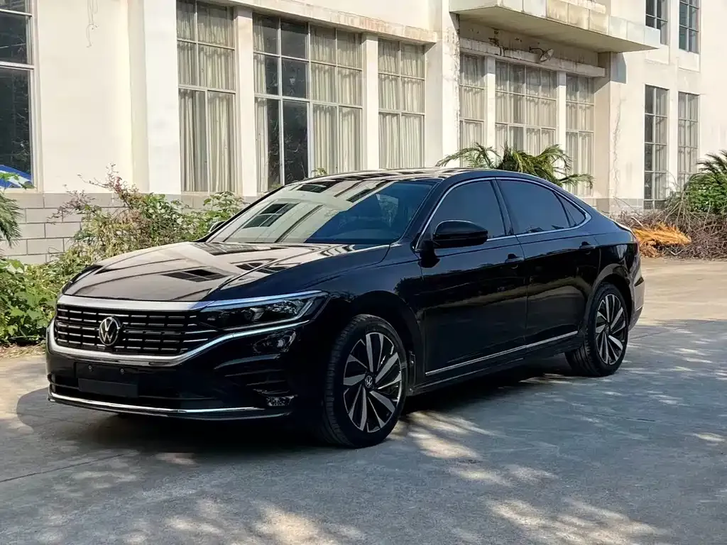 Volkswagen Passat — фото 1