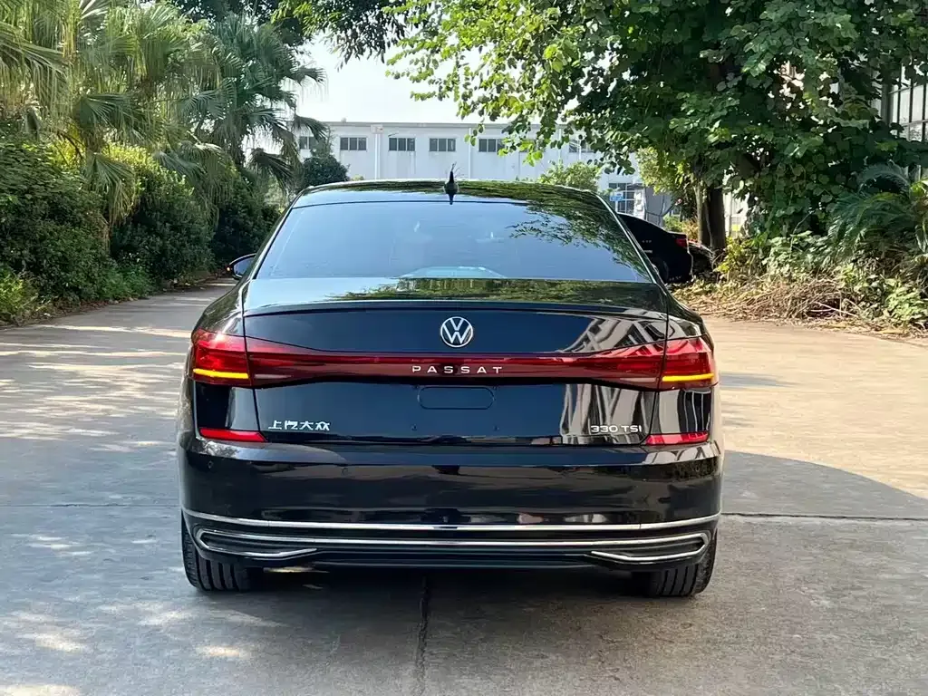 Volkswagen Passat — фото 6